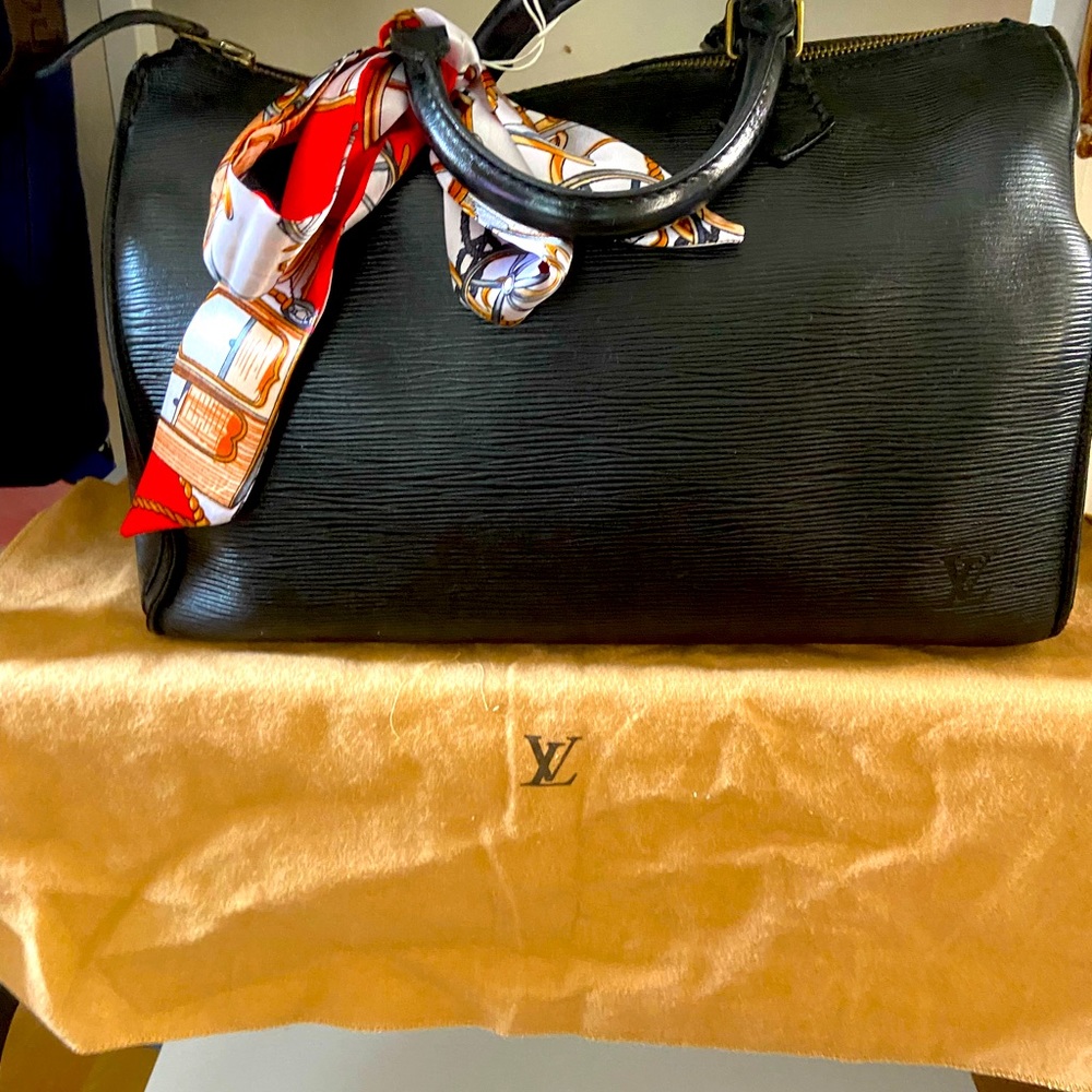 LV Epi Black Boston
